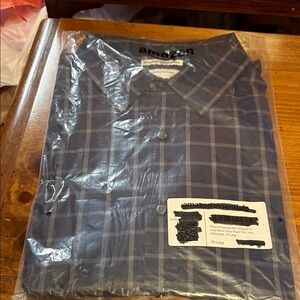 Amazon Essentials Men's Navy Checkered Shirt